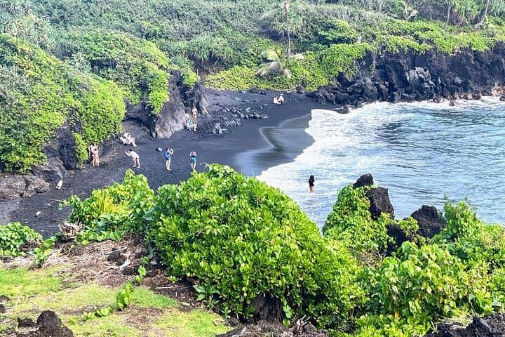 Road to Hana: Black Sand Beach, Waterfalls & Turtles — Day Tour from Kahului photo 3