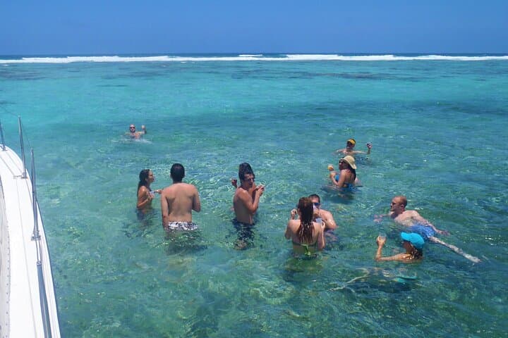 Mexico Rocks Day Sail: Snorkel Hol Chan & Natural Pool with Belizean Buffet photo 2