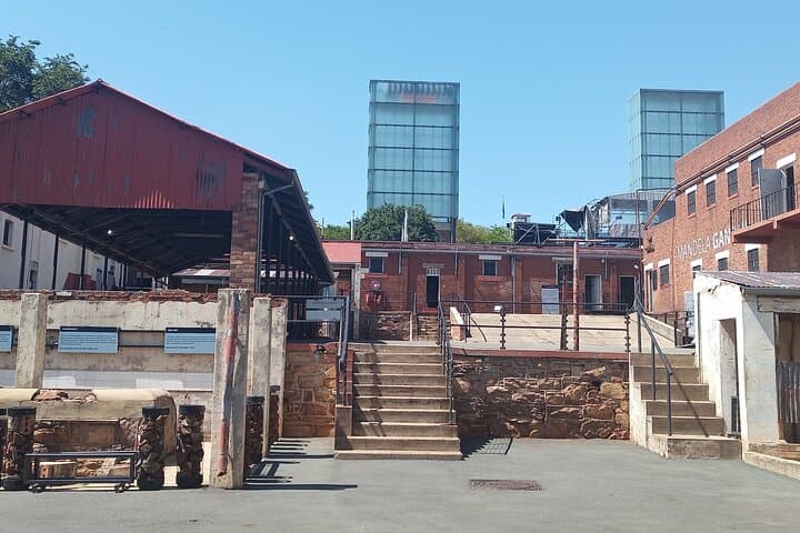 Johannesburg Apartheid Museum and Soweto: A Full-Day Cultural Tour photo 3