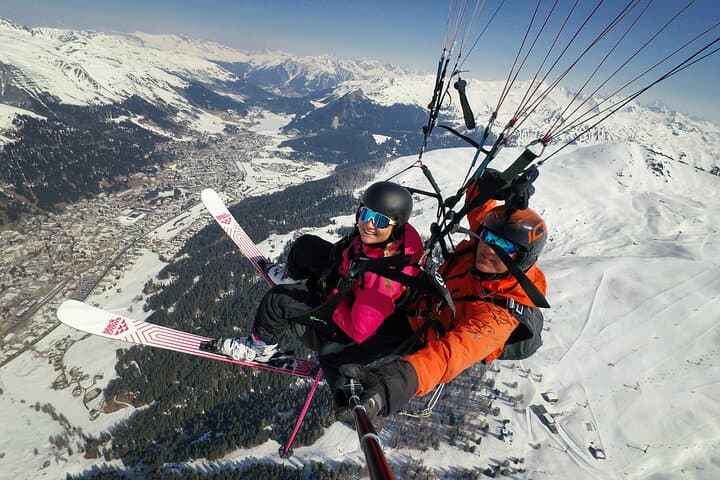 Ski-and-Fly on Jakobshorn: Tandem Paragliding from Davos' Ski Area photo 3
