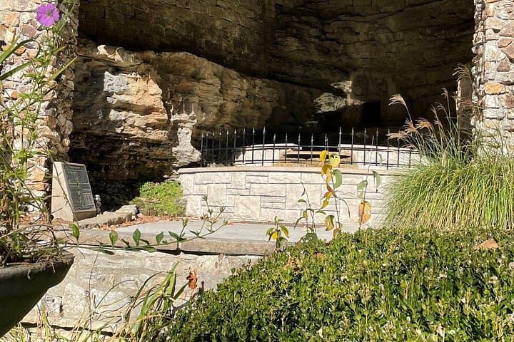 Eureka Rocket Golf Cart Tour — Magic Springs & City of Stairs Exploration photo 3