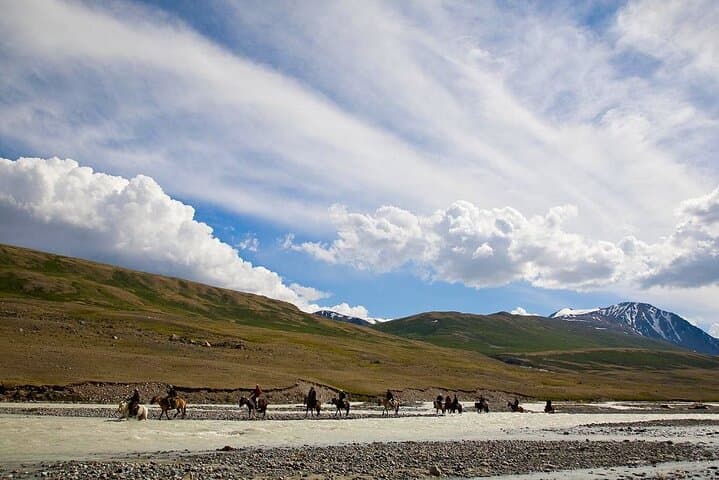 Altai Nomad Trek: 15-Day Mongolia On-Foot & Horseback Expedition photo 2