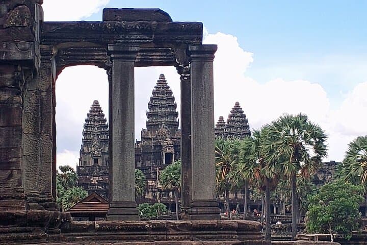 Sunset Angkor Wat, Angkor Thom & Ta Prohm: Evening Group Tour from Siem Reap photo 4