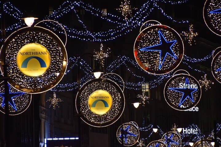 London Christmas Lights Private Walking Tour: Festive Lights & Historic Landmarks photo 5