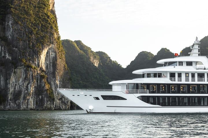 Halong Bay Day Cruise: Sea Octopus 7-Hour Tour to Sung Sot Cave & Titov Island photo 5