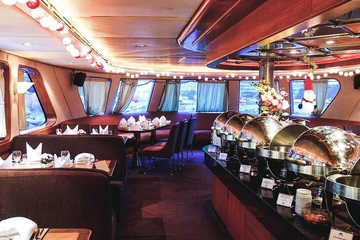 Grand Pearl Dinner Cruise: Bangkok River Evening with Live Entertainment photo 4