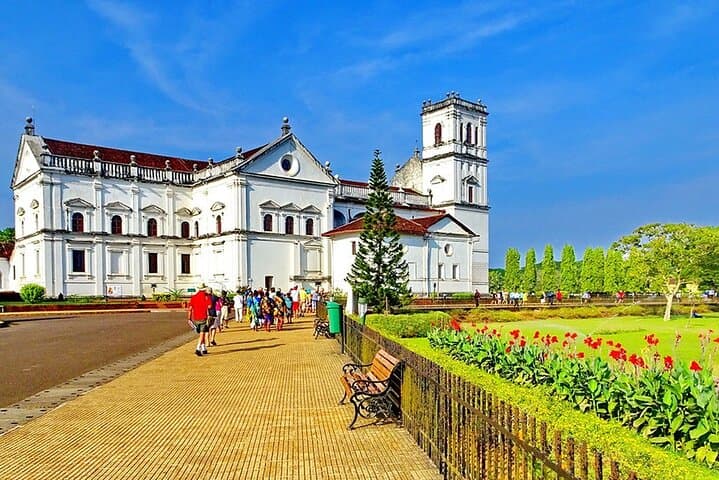 North Goa Private Full-Day Guided Tour: Churches, Forts, and Beaches photo 3