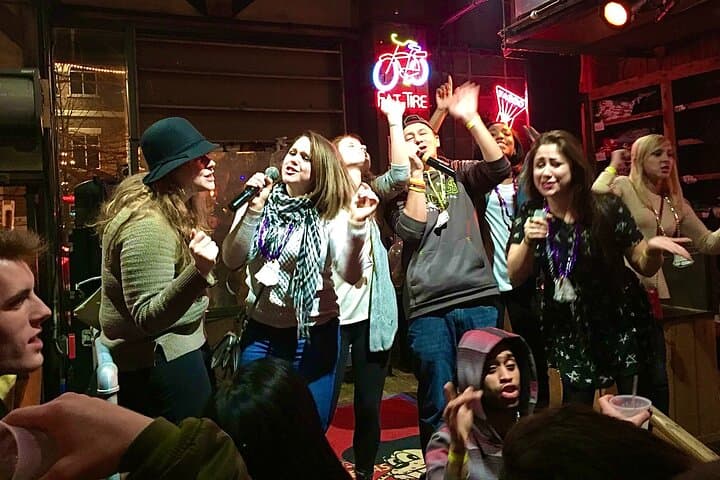 Nashville New Year's Eve Resolution Pub Crawl: Early-Evening Printers Alley Bar Tour photo 2
