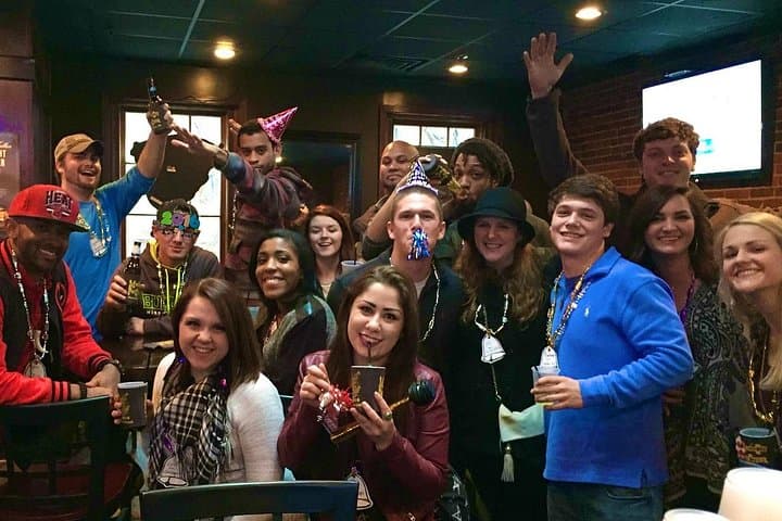 Nashville New Year's Eve Resolution Pub Crawl: Early-Evening Printers Alley Bar Tour photo 1