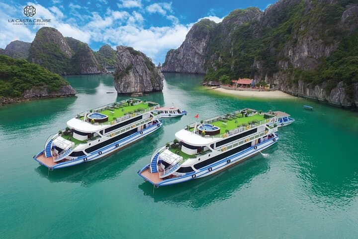 Halong Bay Day Cruise: Luxury Limousine Transfer, Kayak & Sung Sot Cave photo 3