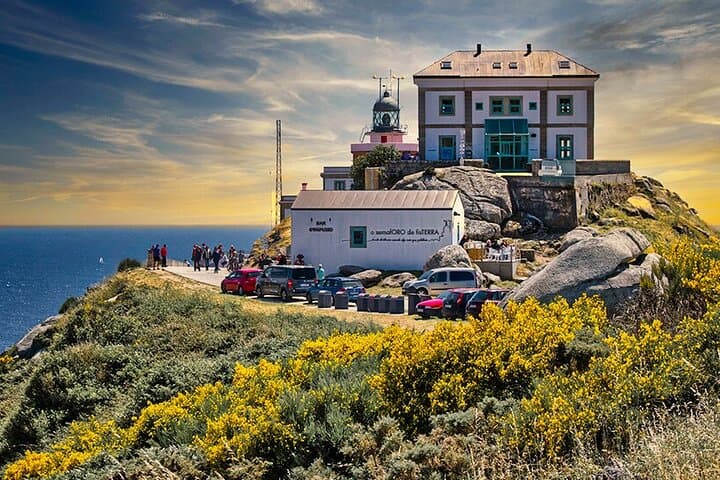 Day Trip to Fisterra & Costa da Morte from Santiago de Compostela: Ézaro, Muros & Carnota