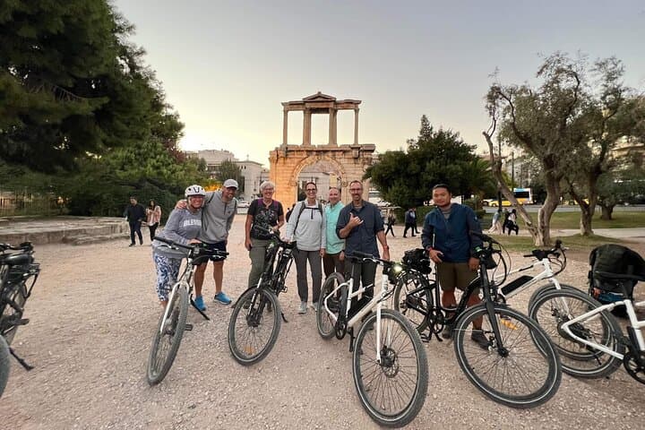 Electric Bike Tour Around the Acropolis: Athens in 3 Hours photo 2