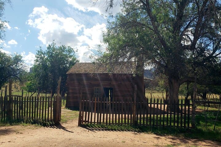 Private Kolob Terrace Half-Day Zion Sightseeing Tour photo 4