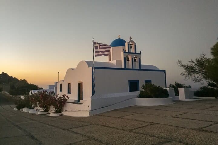 Oia Private Morning Tour: Beat the Crowds, Sunrise Views & Breakfast photo 4