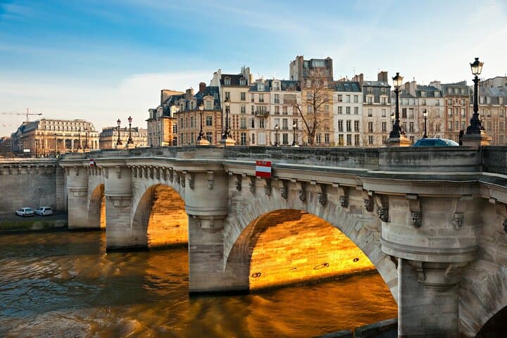 Paris WWII Occupation & Liberation Exploration Game — Self-Guided History Walk photo 5