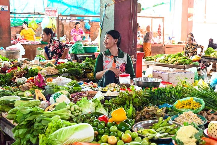 Half-Day Siem Reap Countryside Bike Tour — Ride Rice Fields, Markets & Village Life photo 2
