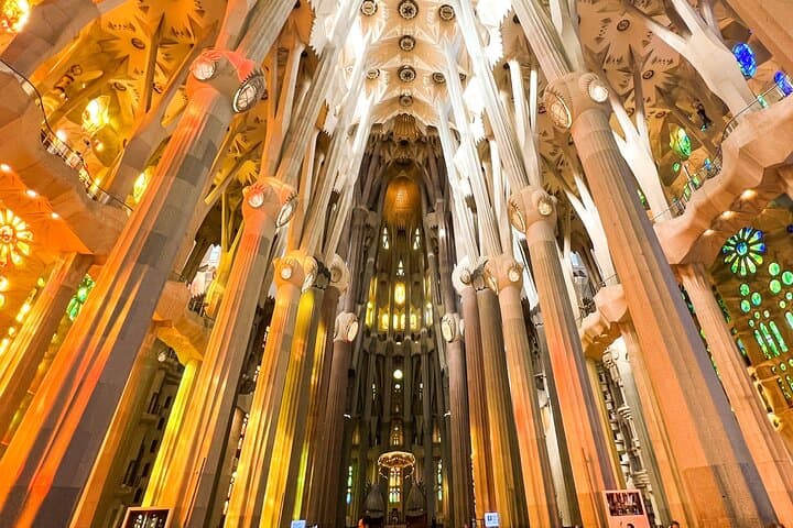 Skip-the-Line Sagrada Familia Small-Group Guided Tour — Barcelona's Gaudí Masterpiece photo 3