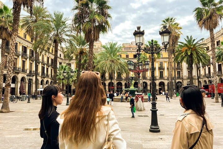 Best of Barcelona — Sagrada Familia, Park Güell, Montjuïc & Gothic Quarter: Full-Day Guided Tour photo 5