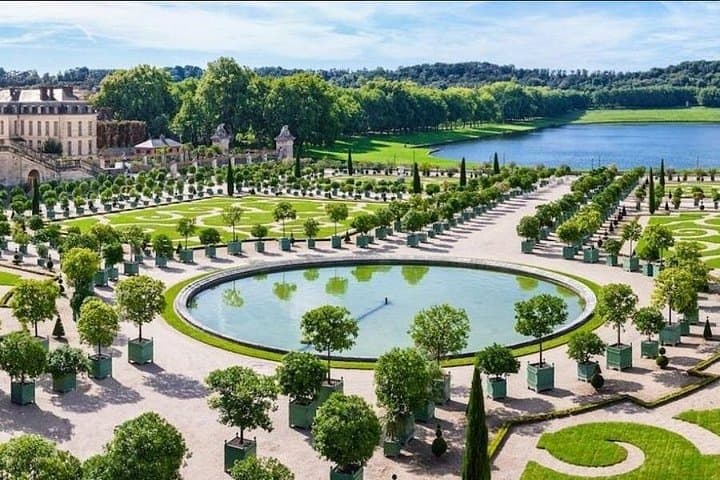 Queer History of Versailles: Private LGBTQ+ Palace Tour from Paris photo 4