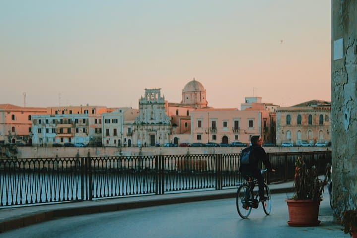 Ortigia Bike Tour from Syracuse — Private 3-Hour Historical & Coastal Ride photo 2