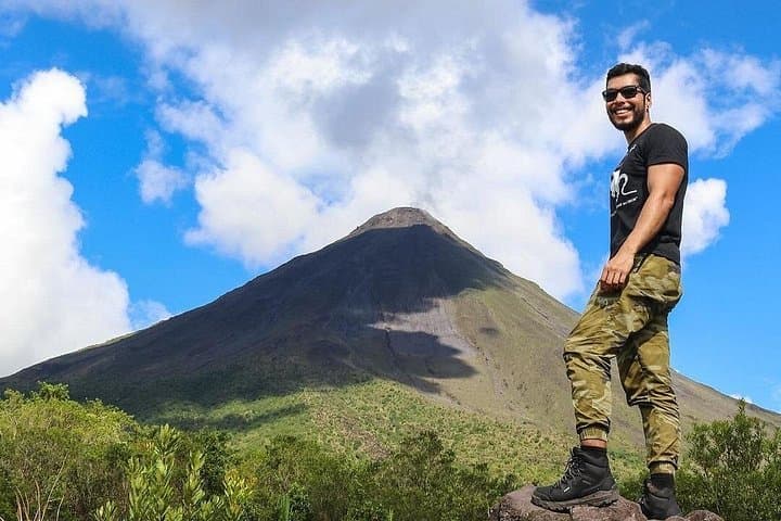 Arenal Volcano Day Trip: Hanging Bridges, Hot Springs & Sarchí Culture photo 3