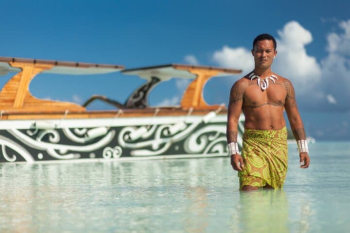Private 3-Hour Bora Bora Lagoon Tour — Snorkel Coral Gardens, Rays & Blacktip Sharks