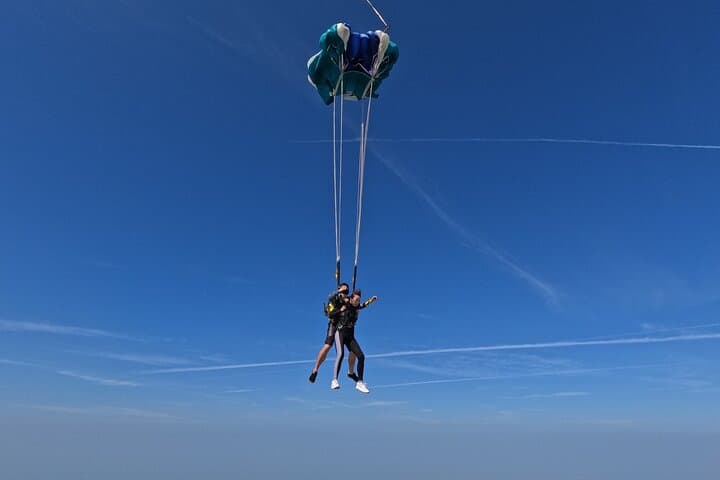Skydive Dubai: Tandem Freefall Over the Palm or Arabian Desert photo 6