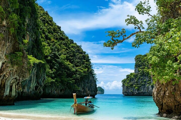 VIP Private Boat to Phi Phi Island — Full-Day Snorkel & Maya Bay Tour photo 3