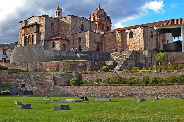 4-Day Cusco Itinerary: Humantay Lake & Machu Picchu Private Tour photo 2