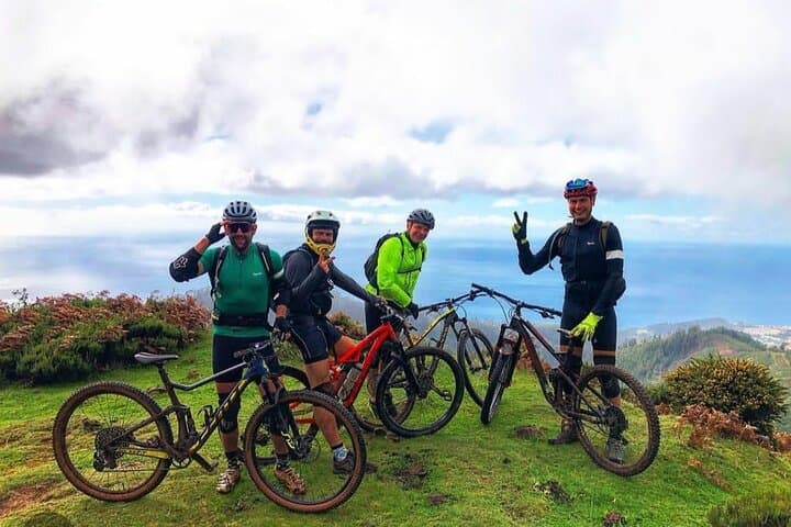 Madeira Beginner Mountain Biking: Poiso to Camacha Easy MTB Tour