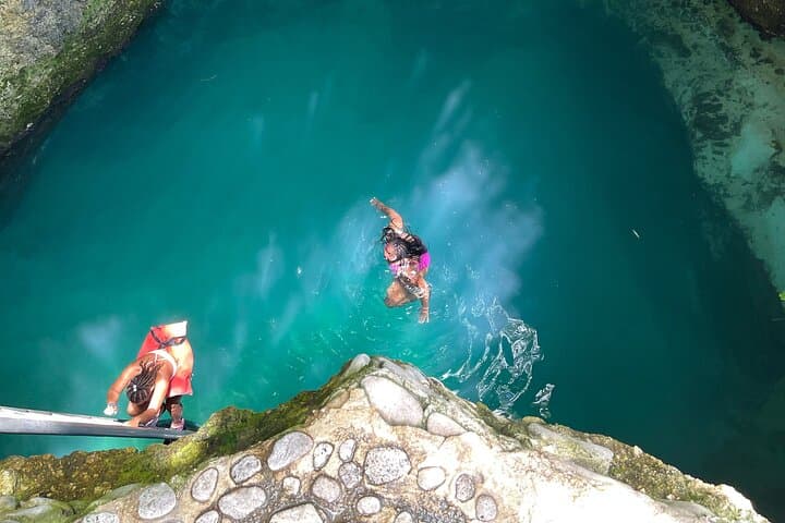 Negril Day: Blue Hole Mineral Spring, Rick’s Cafe Cliff Jumps & Seven Mile Beach photo 2