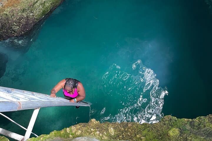Negril Day: Blue Hole Mineral Spring, Rick’s Cafe Cliff Jumps & Seven Mile Beach photo 3
