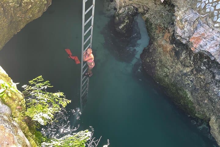 Negril Day: Blue Hole Mineral Spring, Rick’s Cafe Cliff Jumps & Seven Mile Beach photo 6