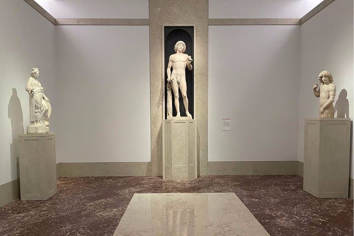 Art and Crime at The Met: Private Metropolitan Museum Tour photo 2
