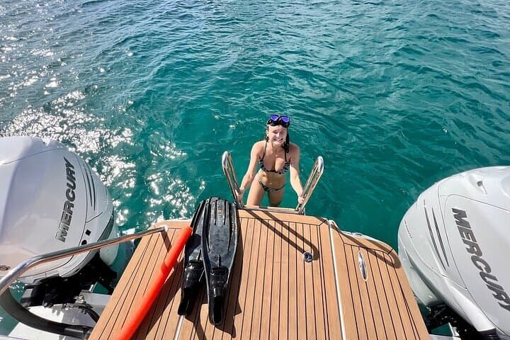 Full-Day Luxury Catamaran Turtle Snorkel and Honeymoon Beach Getaway in St. Thomas photo 6