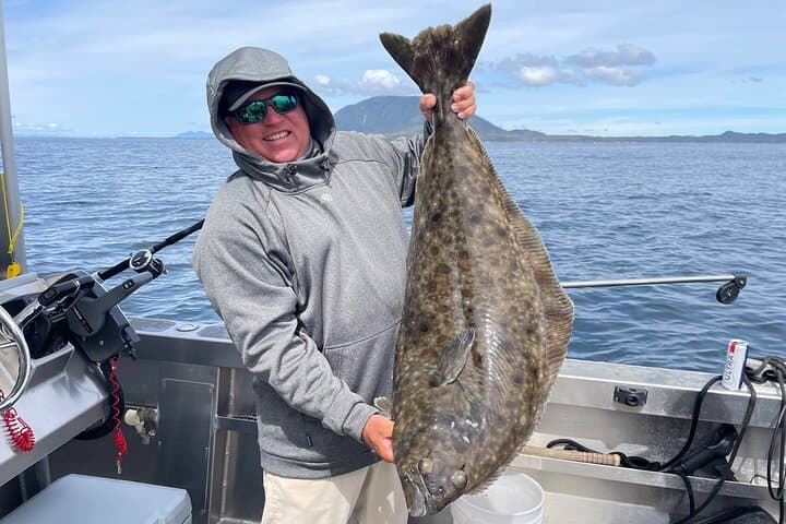 Private Half-Day Halibut Fishing in Ketchikan — Charter Guide photo 2