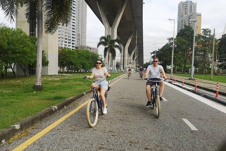 Bangkok Boat-and-Bike Tour: Canals, Markets & Hidden Temples photo 3