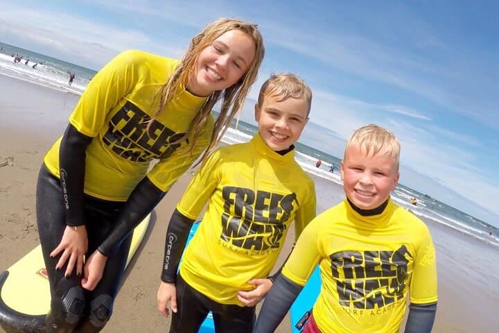 Taster Surfing Lesson in Widemouth Bay — Learn to Ride Waves in Bude photo 4