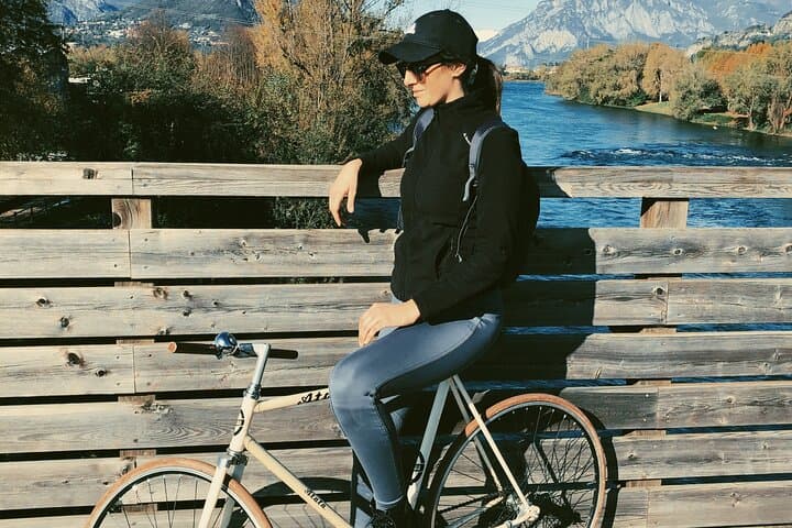 Lake Como: 4-Hour Guided Bike and Stretch Along the Adda River