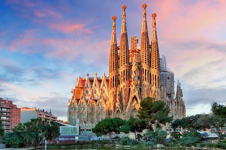 Private 5-Day Barcelona & Montserrat: Gaudí, Gothic Quarter & Montserrat Abbey photo 3