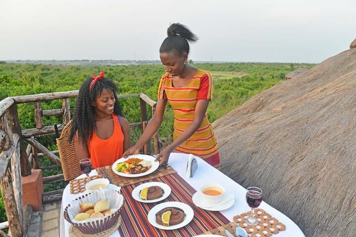 13-Day Uganda Wildlife Safari: Gorillas, Chimps & Murchison Falls photo 4