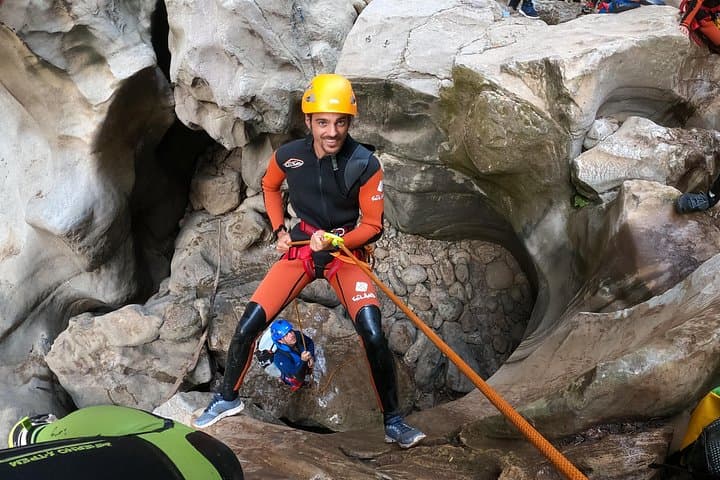 Canyoning in Buitreras Canyon: Private Expedition in Los Alcornocales photo 2
