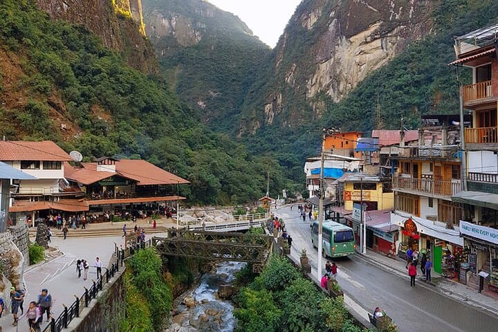 Private Guided Tour of Machu Picchu Citadel — Expert Local Guide photo 3