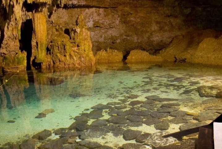 Green Grotto Caves & Dunn's River Falls Combined Tour from Montego Bay photo 4