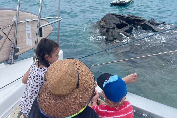 Sail Bermuda: Private Catamaran Snorkeling, Shipwrecks & Cliff Jumping photo 3