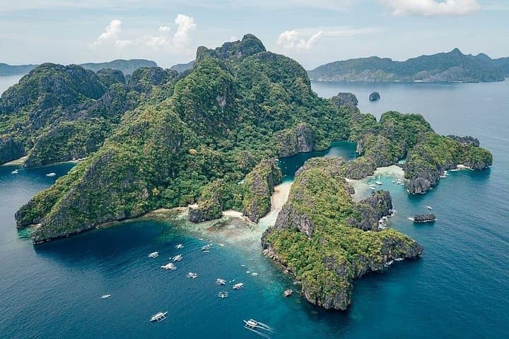 El Nido Tour A: Big Lagoon, Secret Lagoon & Island Hopping in Bacuit Bay photo 2
