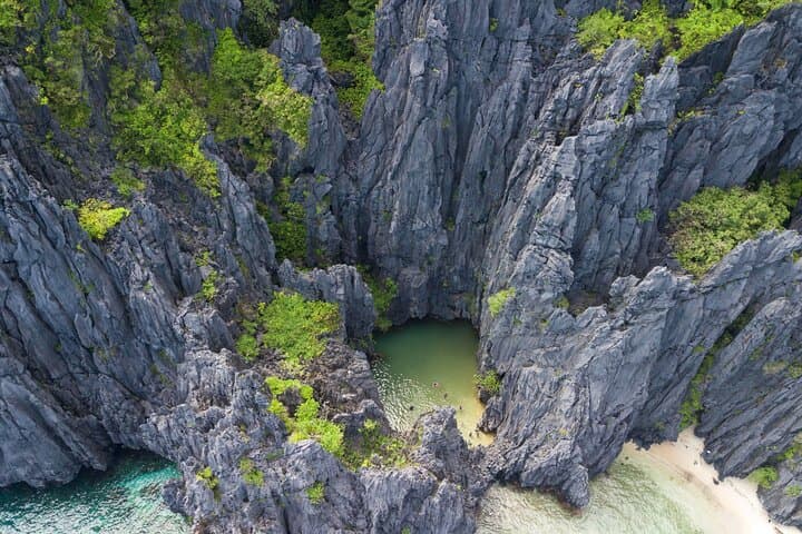 El Nido Island Hopping from Puerto Princesa — Bacuit Bay Day Trip photo 5