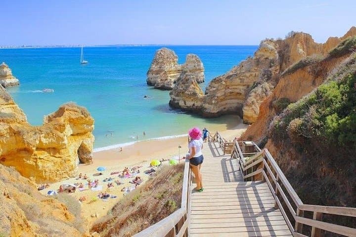 Lisbon to Algarve via Cristo Rei & Arrábida: Private Transfer with Coastal Stops photo 2