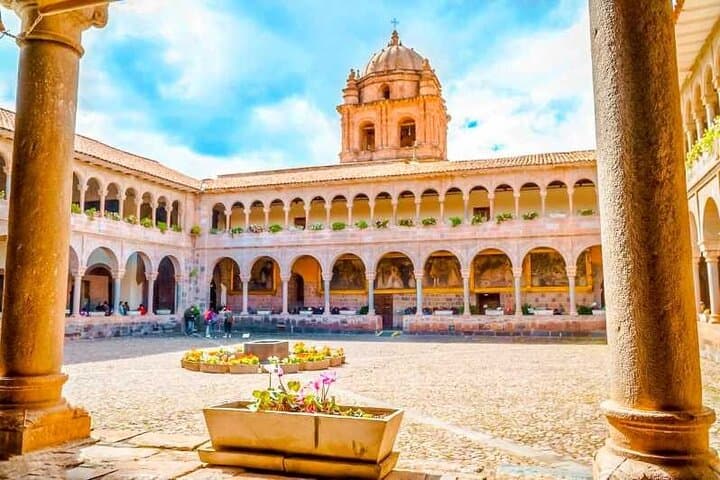 4-Day Deluxe Cusco and Machu Picchu Tour with 4-Star Hotels photo 5