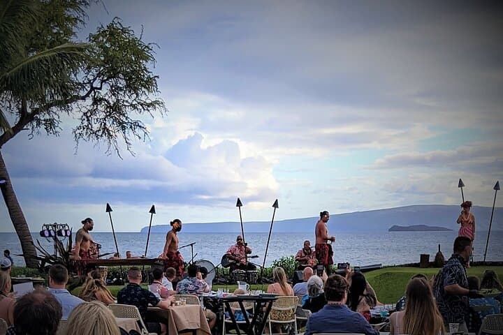 Private Luxury Luau Transportation in Kailua-Kona — Door-to-Door Van Service photo 6